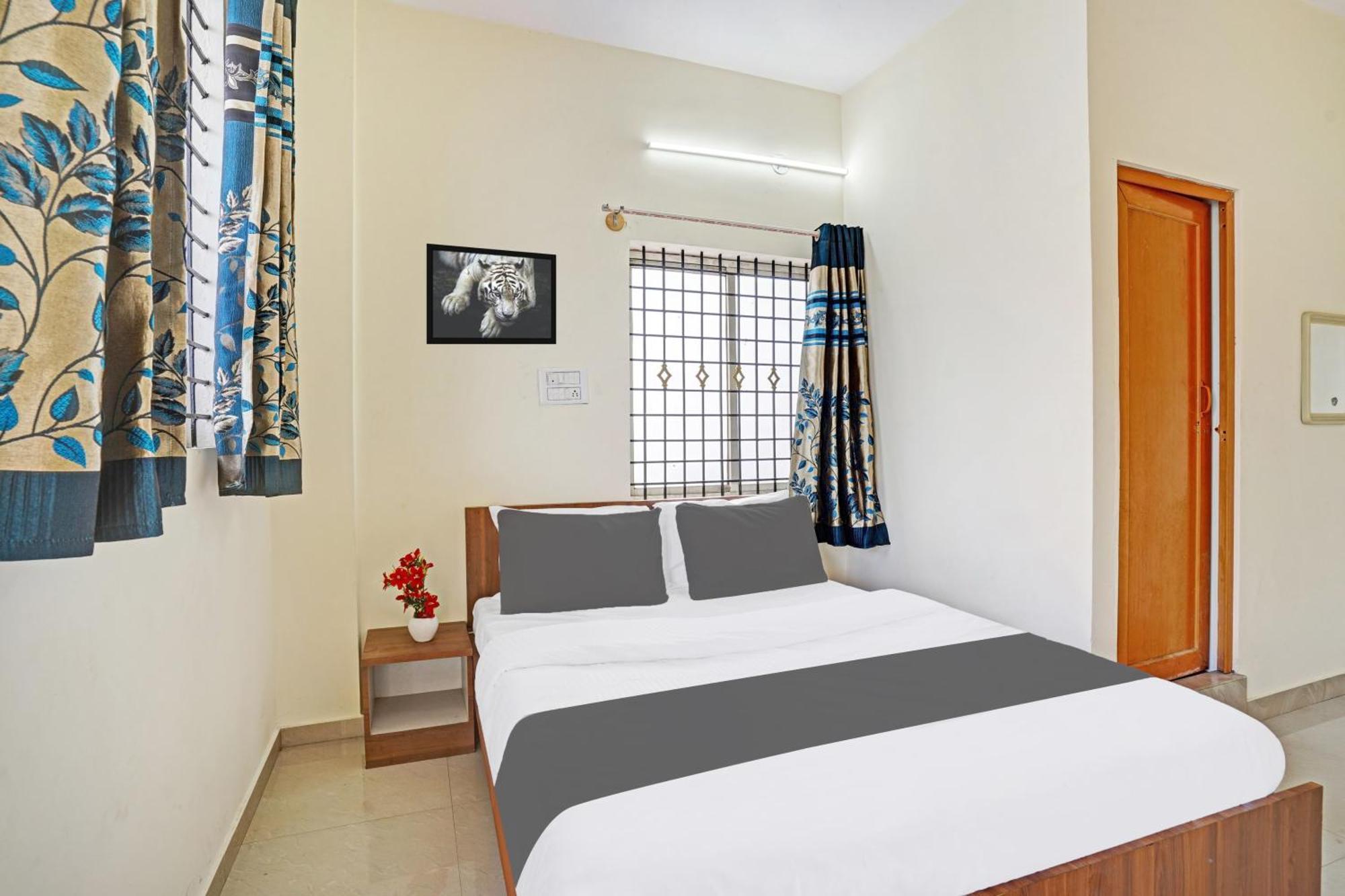 Hotel O Sv Lodge Бангалор Экстерьер фото
